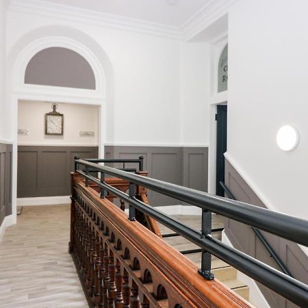 The Court Room At The Institute Executive Apartments Keith Esterno foto