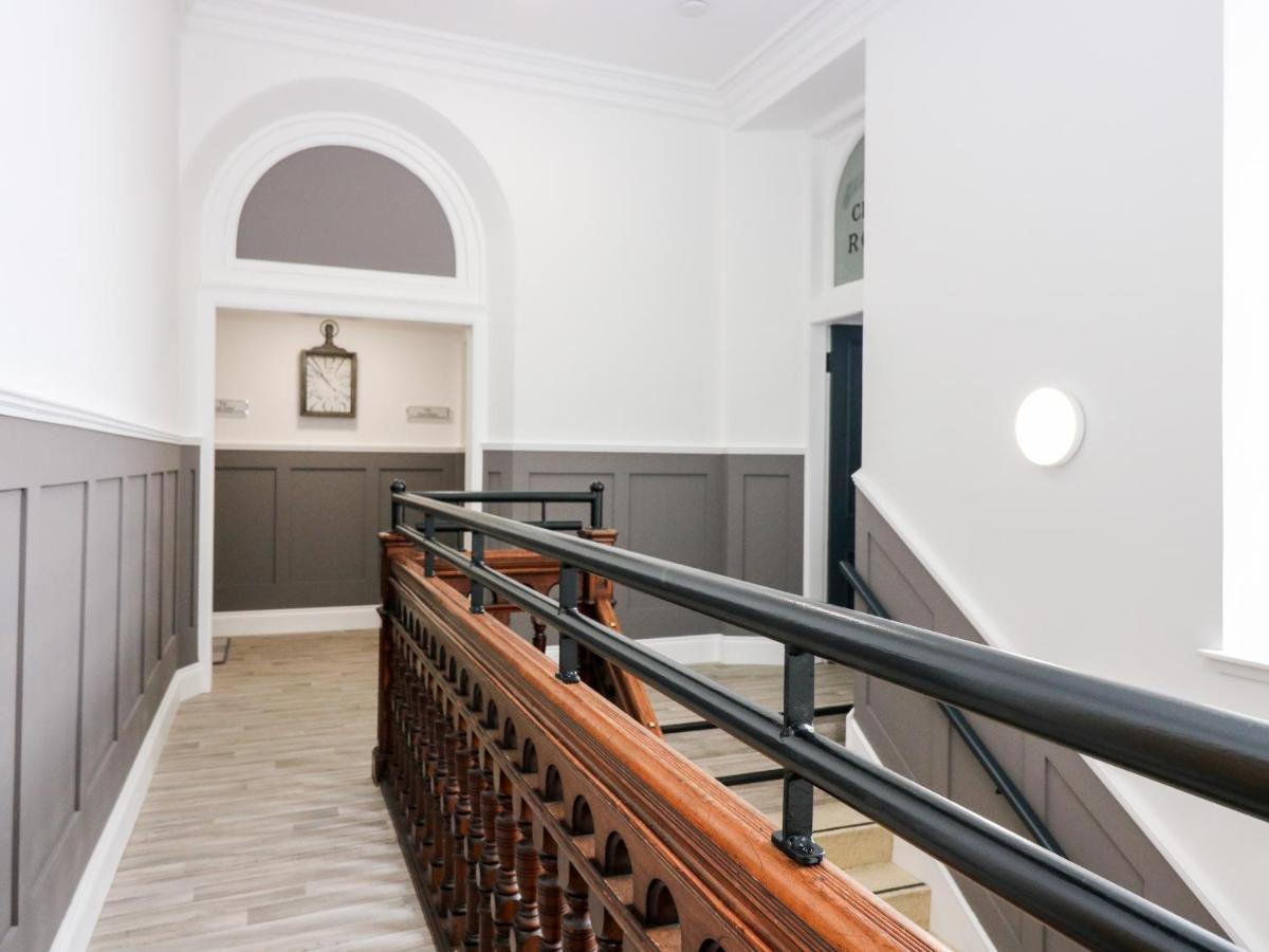 The Court Room At The Institute Executive Apartments Keith Esterno foto